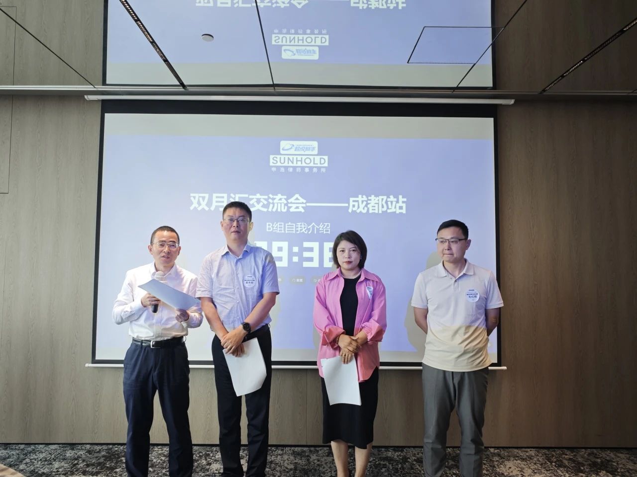 1752031392518744.jpg 3c022537b23095636886352453b79819.jpg